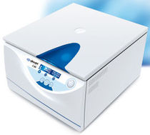 compact laboratory centrifuge 4 500 mn-1 - C 48 AWEL International 
