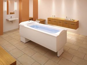 electric medical bathtub / height-adjustable