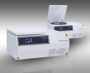 laboratory centrifuge / bench-top / swing-out / refrigerated