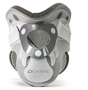 rigid cervical collar / with chin rest / with tracheostomy opening / C4