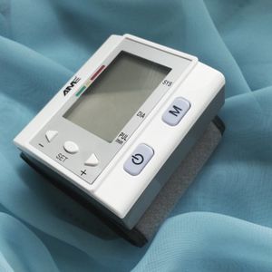 automatic blood pressure monitor / wrist