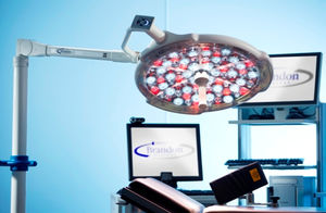 mobile surgical light / LED / with control panel / with video camera