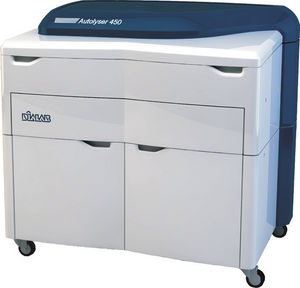 automatic biochemistry analyzer / floor-standing / with barcode reader