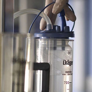 pneumatic surgical suction pump / for drainage / portable