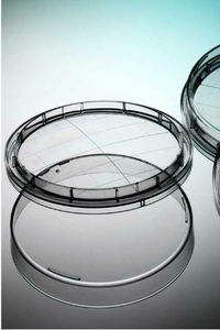Petri dish with counting grid