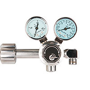 medical gas pressure regulator / double