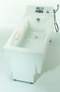 electric medical bathtub / height-adjustable
