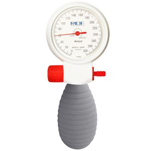 hand-held sphygmomanometer