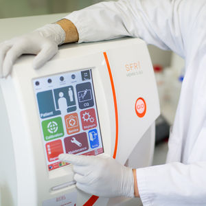5 populations hematology analyzer / 26-parameter / automatic / human