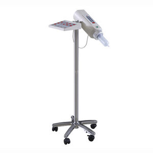 CT scan contrast media injector / single-head
