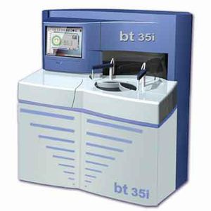 automatic biochemistry analyzer / human / floor-standing / random access