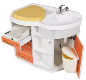 changing station with bath