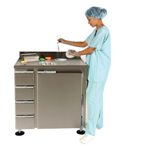 security cabinet / radioactive isotope / hospital / lead-lined
