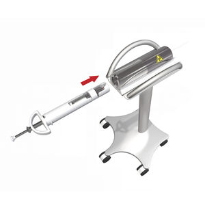 PET radiopharmaceutical injector