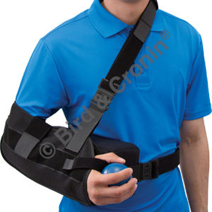 arm sling with shoulder abduction pillow