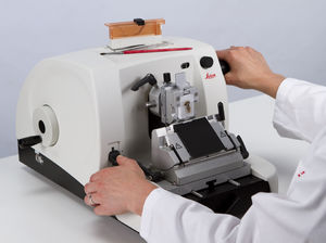 rotary microtome / manual