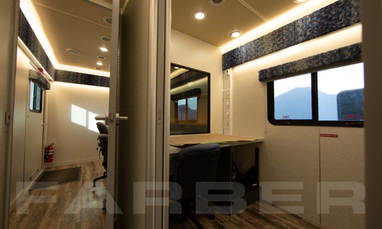 laboratory mobile health vehicle 16762 farber specialty vehicles truck bus