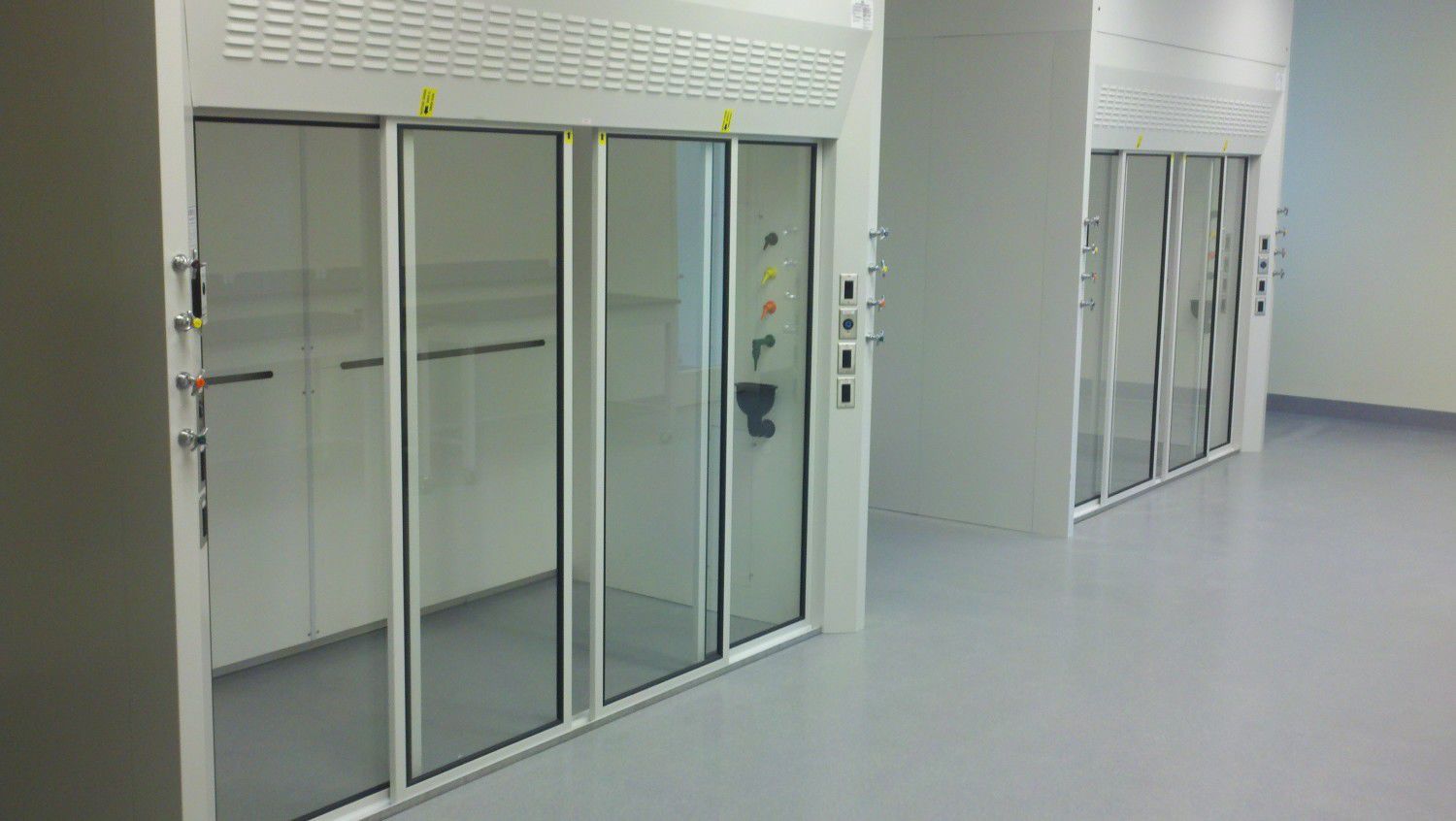 Chemical fume hood - SOL-WI series - Air Master Systems Corporation ...