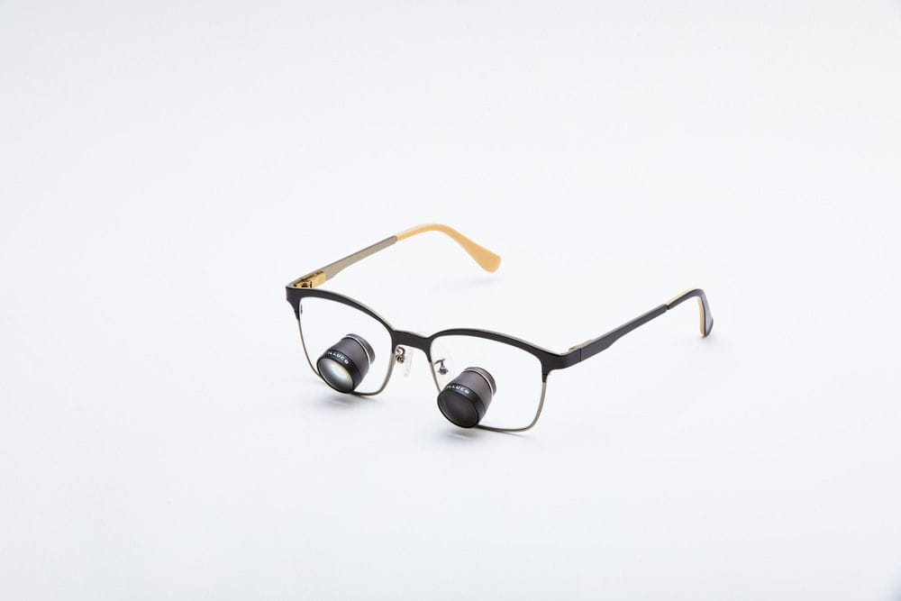 Glassestype binocular loupe Galilean TTL Illuco Corporation