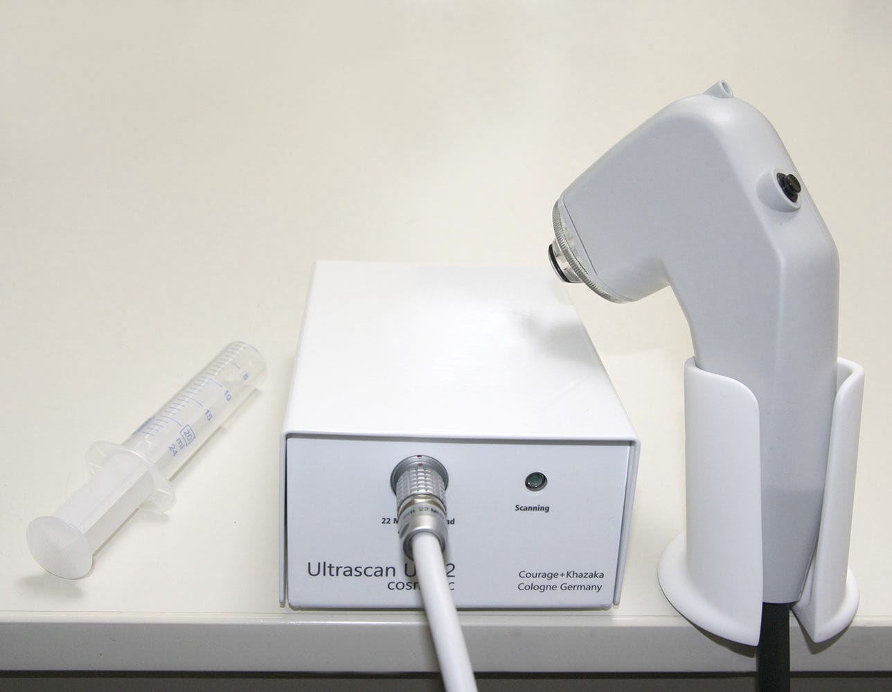 Onplatform, tabletop ultrasound system Ultrascan UC 22 Courage + Khazaka Electronic for