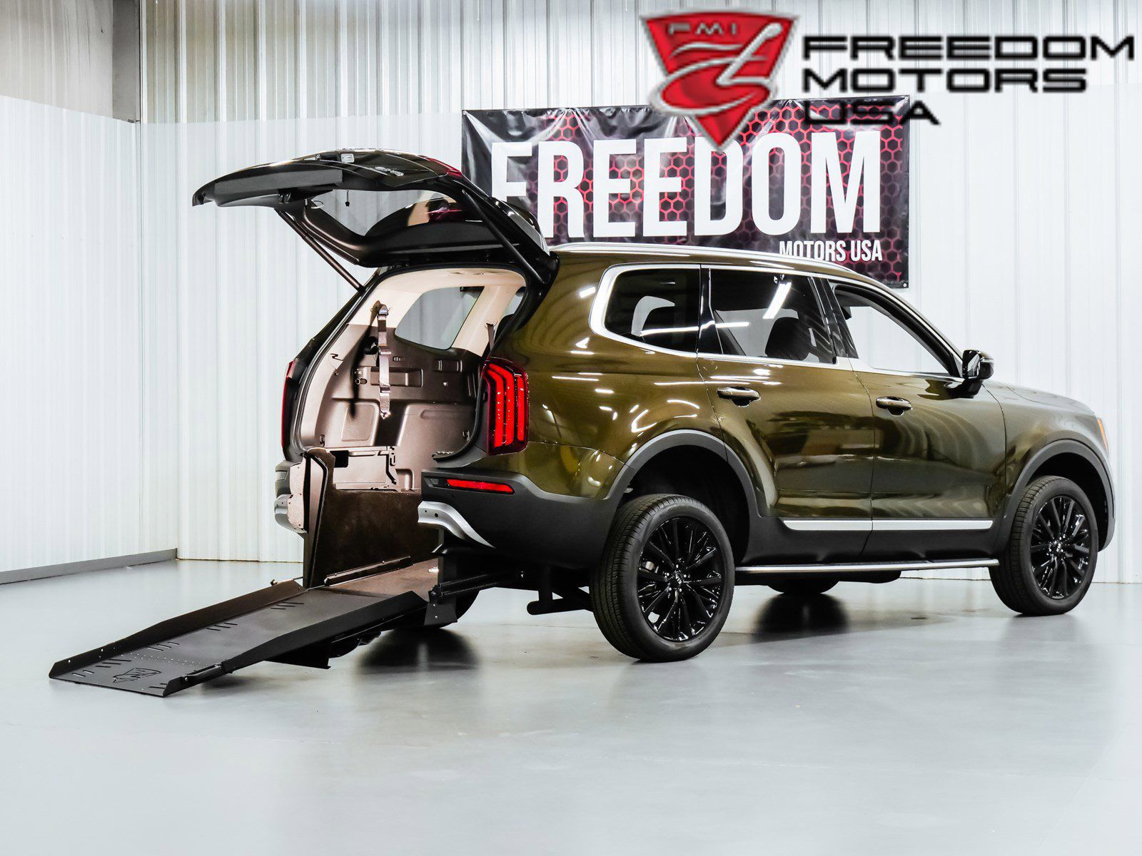 SUV Wheelchair Accessible Vehicle 28519 Freedom Motors USA Rear entry suv-wheelchair-accessible-vehicle-28519-freedom-motors-usa-rear-entry