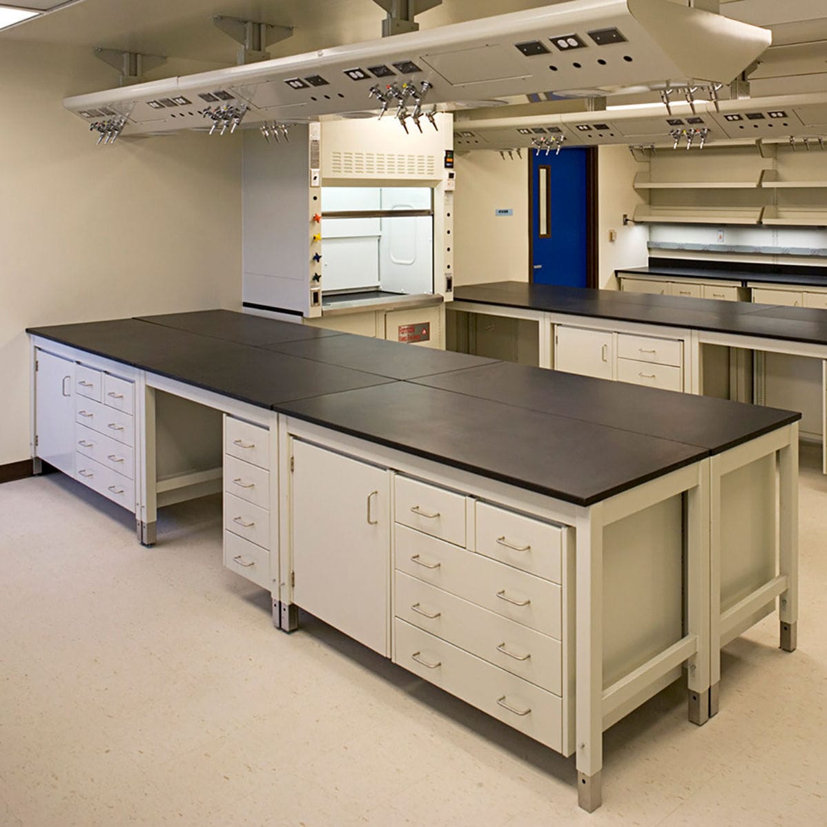 Stainless steel laboratory bench Chameleon™ Mott Manufacturing