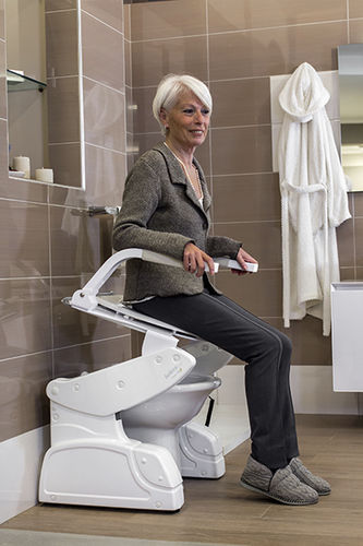 Bathroom toilet lift - SOLLEVA - Miba Srl - with armrests