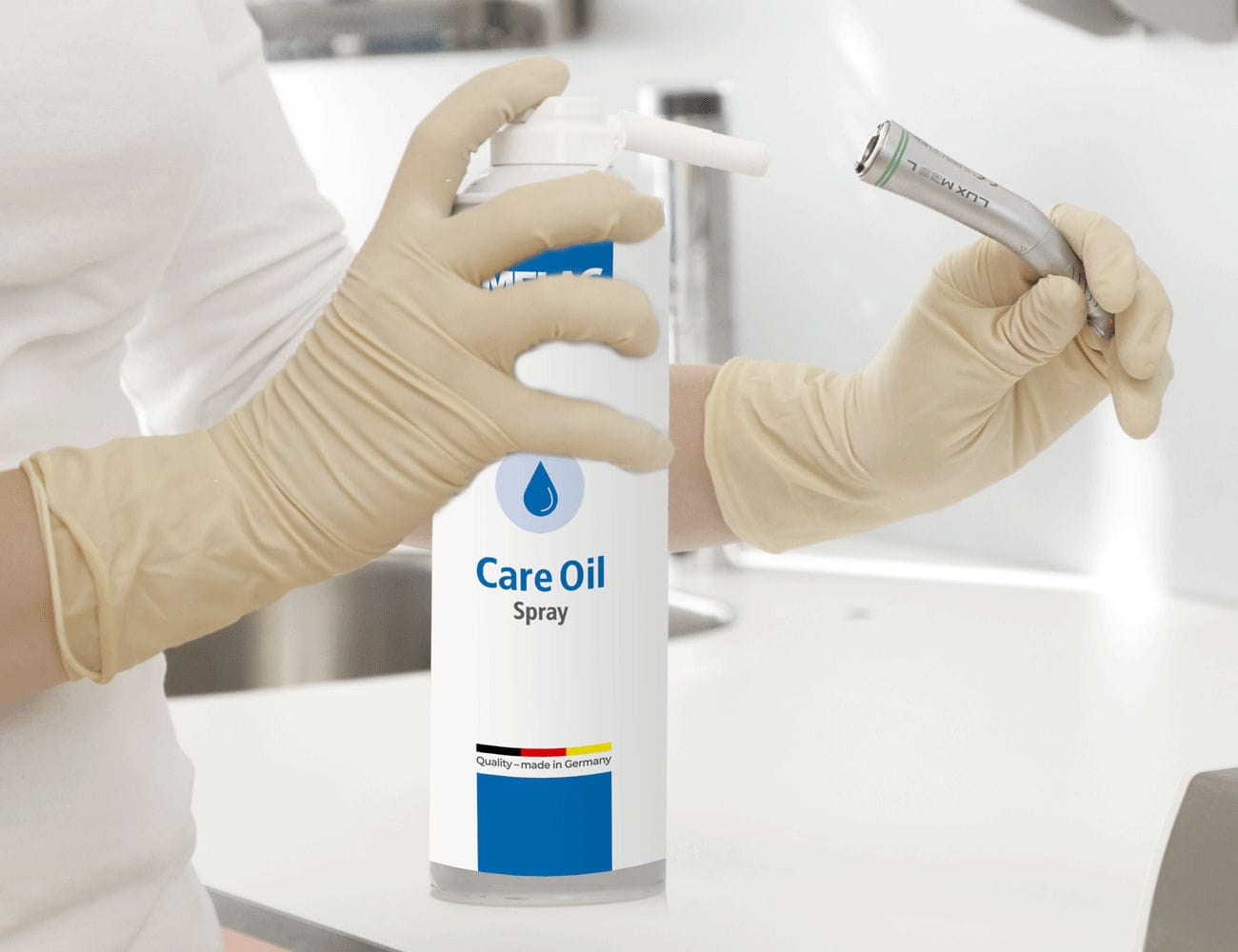 Dental handpiece lubrication system Care Oil Spray MELAG