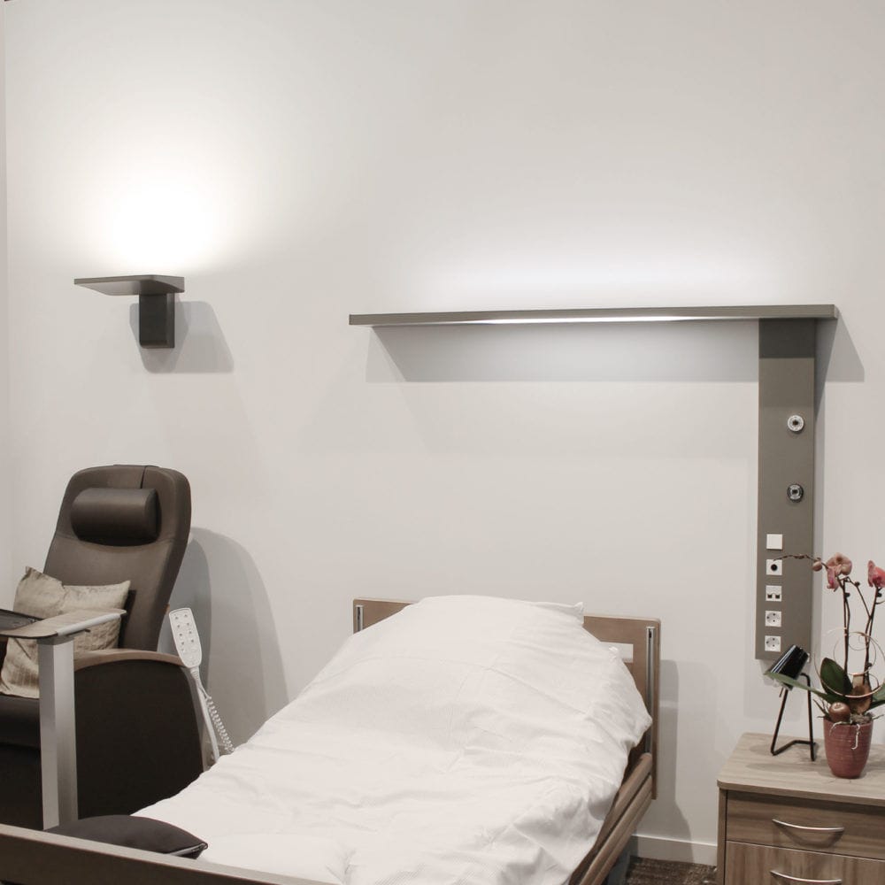 Vertical bed head unit LYSA TLV Healthcare with light