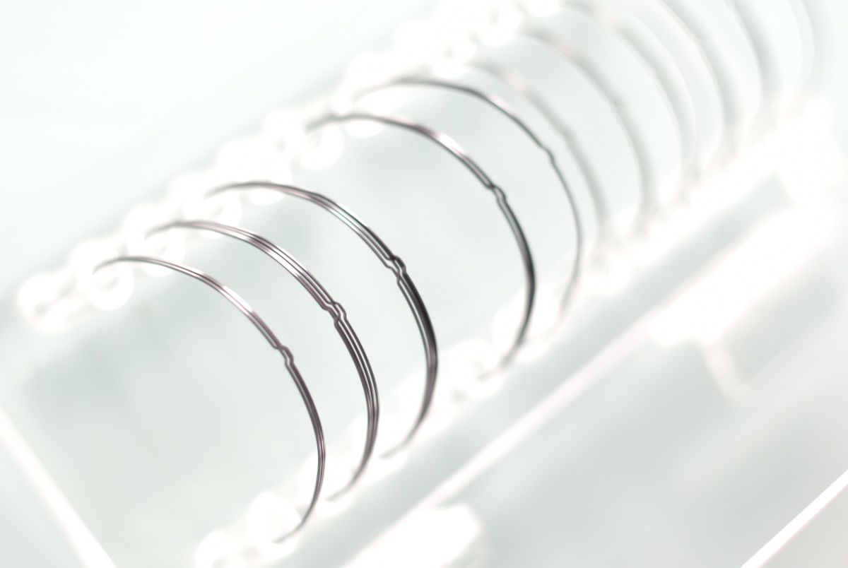 Nickel titanium orthodontic archwire SDC