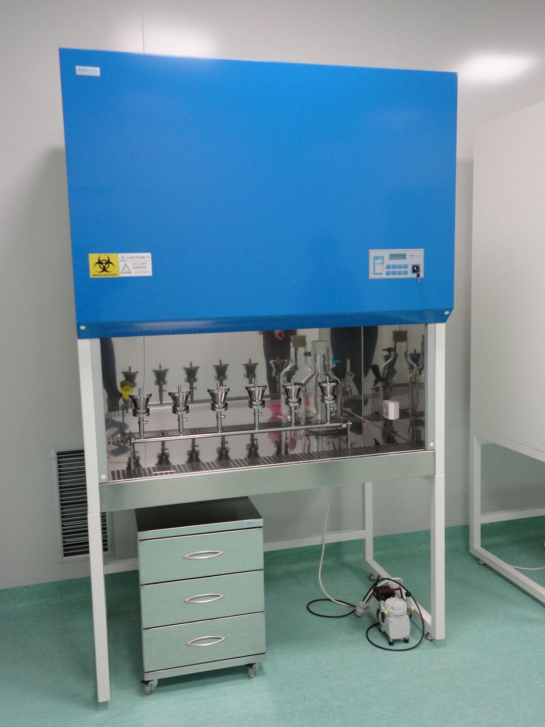 Weighing fume hood KTHS Klimaoprema d.d. containment