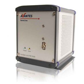 UV-Vis-NIR spectrometer