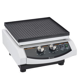 vibrating laboratory shaker