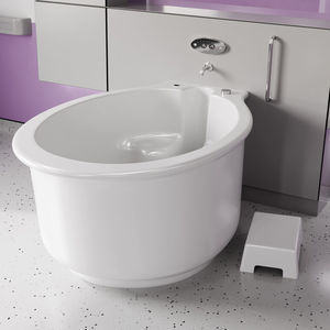 free-standing birth pool