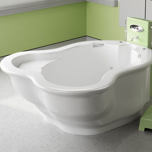 free-standing birth pool