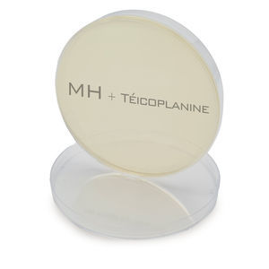 Petri dish