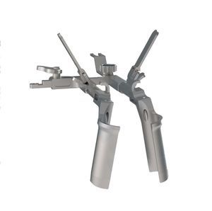 spinal retractor 1