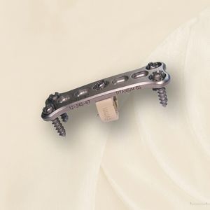 cervical osteotomy plate 1