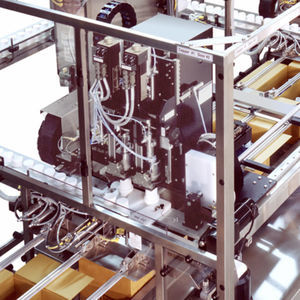 filling and capping machine for the pharmaceutical industry