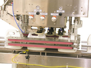 filling and capping machine for the pharmaceutical industry