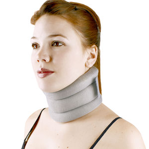 dense foam cervical collar / C1 / adult