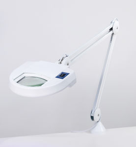 swing-arm Wood lamp