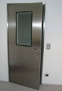 swing door