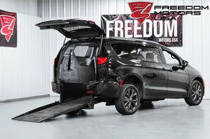 minivan wheelchair accessible vehicle