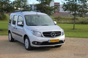 minivan wheelchair accessible vehicle