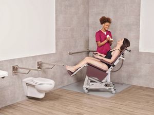 shower chair with armrests 1