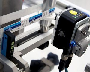 bottle labeling machine