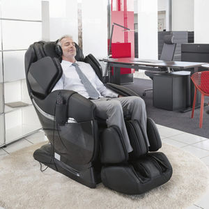 Shiatsu massage armchair