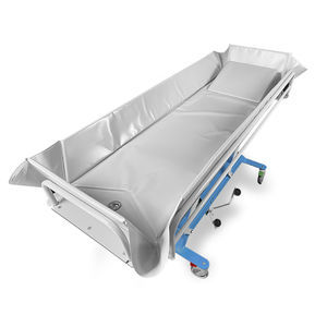 height-adjustable shower stretcher