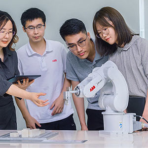 robotic arm for the medical industry